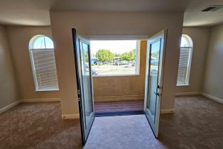 Condominium,  Johnson street, Windsor, CA 95492 - 5