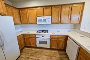 Condominium,  Johnson street, Windsor, CA 95492 - 2