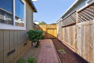 Single Family Residence,  El Encanto way, Santa Rosa, CA 95409 - 37