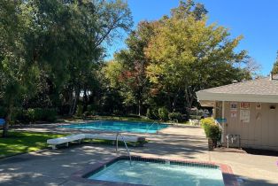 Condominium,  Belvedere court, Napa, CA 94559 - 8