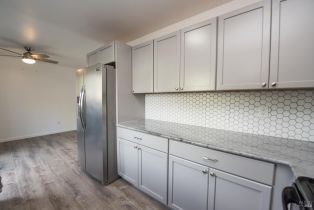 Townhouse, Gate way, Santa Rosa, CA 95401 - 12