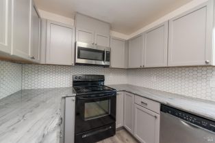 Townhouse, Gate way, Santa Rosa, CA 95401 - 11