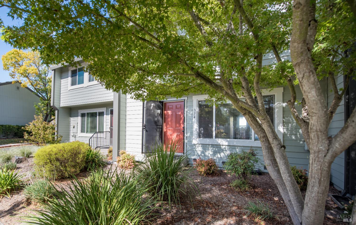 Townhouse, Gate way, Santa Rosa, CA 95401 - 1