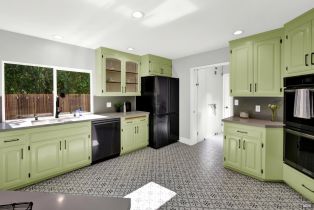 Single Family Residence,  Lemon court, Napa, CA 94558 - 11