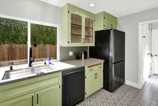 Single Family Residence,  Lemon court, Napa, CA 94558 - 14