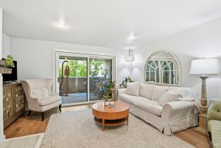 Condominium,  Mission boulevard, Santa Rosa, CA 95409 - 4