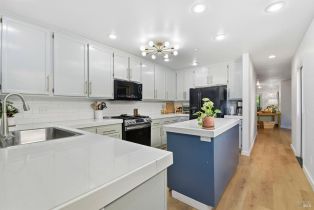 Condominium,  Mission boulevard, Santa Rosa, CA 95409 - 8