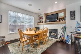 Single Family Residence,  Oakfield lane, Windsor, CA 95492 - 10