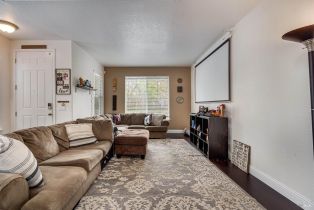 Single Family Residence,  Oakfield lane, Windsor, CA 95492 - 7
