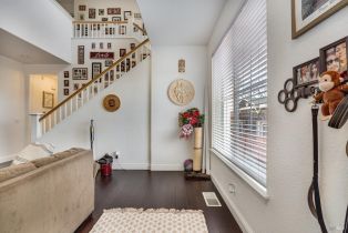 Single Family Residence,  Oakfield lane, Windsor, CA 95492 - 5