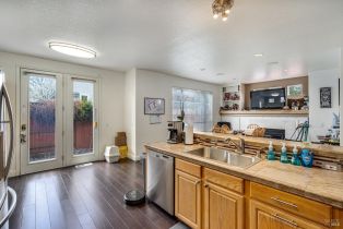 Single Family Residence,  Oakfield lane, Windsor, CA 95492 - 16