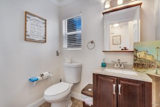 Single Family Residence,  Oakfield lane, Windsor, CA 95492 - 9