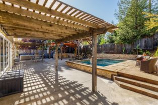 Single Family Residence,  Laurel court, Cloverdale, CA 95425 - 29