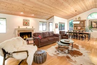 Single Family Residence,  Ross court, Sonoma, CA 95476 - 5