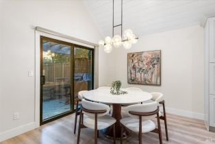 Single Family Residence,  Crofton court, Healdsburg, CA 95448 - 9