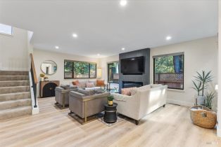 Single Family Residence,  Crofton court, Healdsburg, CA 95448 - 2