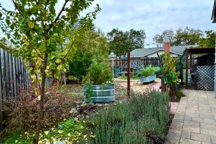 Single Family Residence,  Hampton court, Santa Rosa, CA 95409 - 23