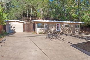 Single Family Residence, 815 Dry Creek Rd, Healdsburg, CA  Healdsburg, CA 95448