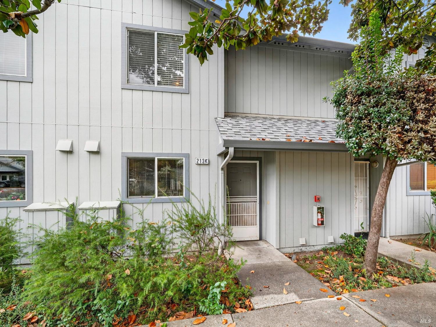 Condominium, Elbridge avenue, Cloverdale, CA 95425 - 1