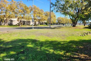 Land, 2100 Sebastopol Rd, Santa Rosa, CA  Santa Rosa, CA 95407