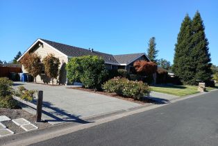 Single Family Residence,  Tamara lane, Windsor, CA 95492 - 2