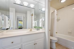 Condominium,  Augusta circle, Napa, CA 94558 - 16