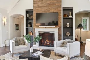 Single Family Residence,  Balverne lane, Windsor, CA 95492 - 4