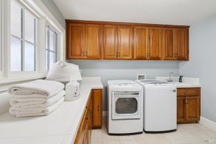 Single Family Residence,  Balverne lane, Windsor, CA 95492 - 39