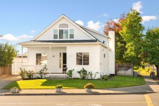 Single Family Residence, 185 Moss Ln, Napa, CA  Napa, CA 94558