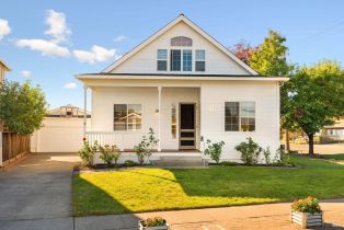 Single Family Residence, 185 Moss Ln, Napa, CA  Napa, CA 94558