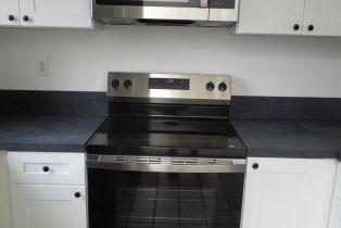 Condominium,  Woodlake drive, Santa Rosa, CA 95405 - 4