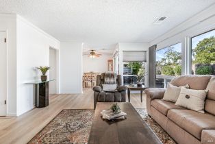 Single Family Residence, White Oak drive, Santa Rosa, CA 95409 - 4