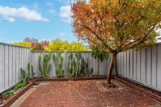 Condominium, Elbridge avenue, Cloverdale, CA 95425 - 18