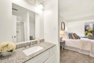 Condominium,  Valle Verde drive, Napa, CA 94558 - 30