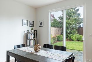 Single Family Residence,  Saffron court, Napa, CA 94559 - 14