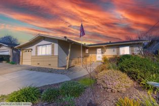 Single Family Residence, 828 Laguna St, Napa, CA  Napa, CA 94558