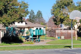 Single Family Residence,  Leno drive, Windsor, CA 95492 - 40