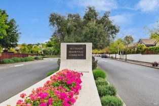 Condominium,  Fairways drive, Napa, CA 94558 - 5