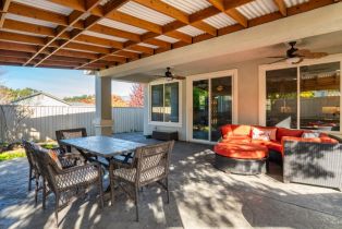 Single Family Residence,  Clover Springs drive, Cloverdale, CA 95425 - 8