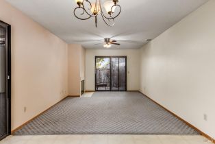 Condominium,  Cross avenue, Santa Rosa, CA 95401 - 4