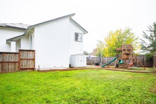 Single Family Residence,  Belfiore lane, Windsor, CA 95492 - 46