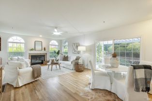 Single Family Residence,  Clement court, Napa, CA 94558 - 4