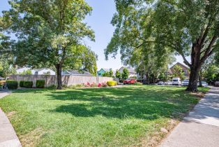 Townhouse,  Occidental circle, Santa Rosa, CA 95401 - 24