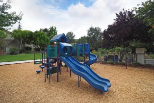 Single Family Residence,  Luna court, Santa Rosa, CA 95405 - 30