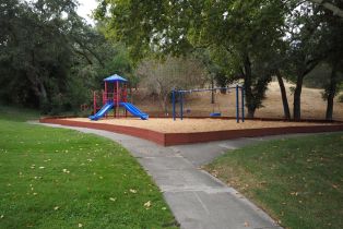 Single Family Residence,  Luna court, Santa Rosa, CA 95405 - 26