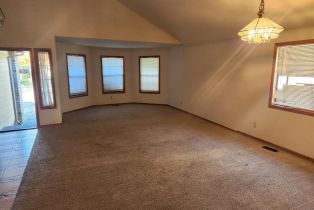 Single Family Residence,  Walten way, Windsor, CA 95492 - 4