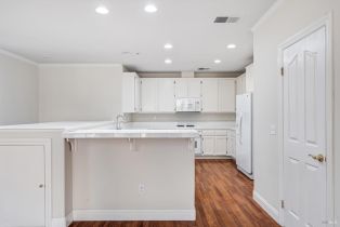 Condominium,  McClelland drive, Windsor, CA 95492 - 8