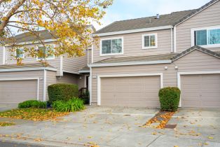 Condominium, 1714 Zinfandel Dr, Petaluma, CA  Petaluma, CA 94954