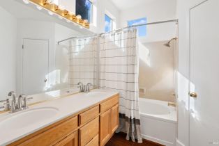 Single Family Residence,  Wooded Glen court, Windsor, CA 95492 - 18