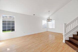 Single Family Residence,  Wooded Glen court, Windsor, CA 95492 - 2